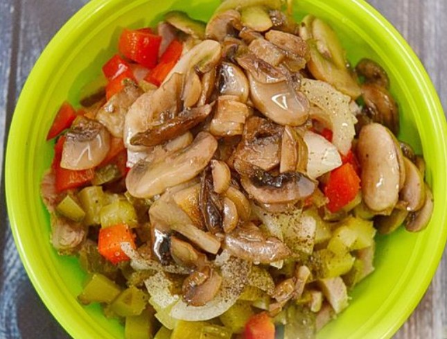 Meat salad with Mushrooms (no Mayonnaise) step 8