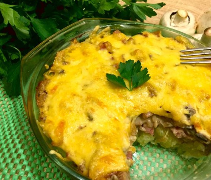 Baked Potatoes with Ham and Mushrooms