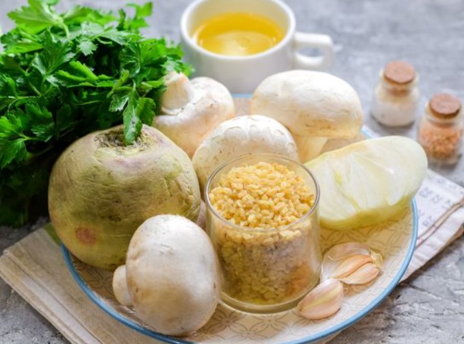 Bulgur with Mushrooms and Turnips step 1
