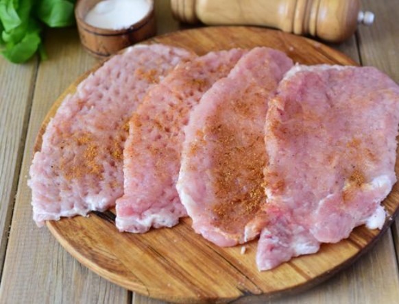 Pork Chops Baked With Young Potatoes and Zucchini step 3