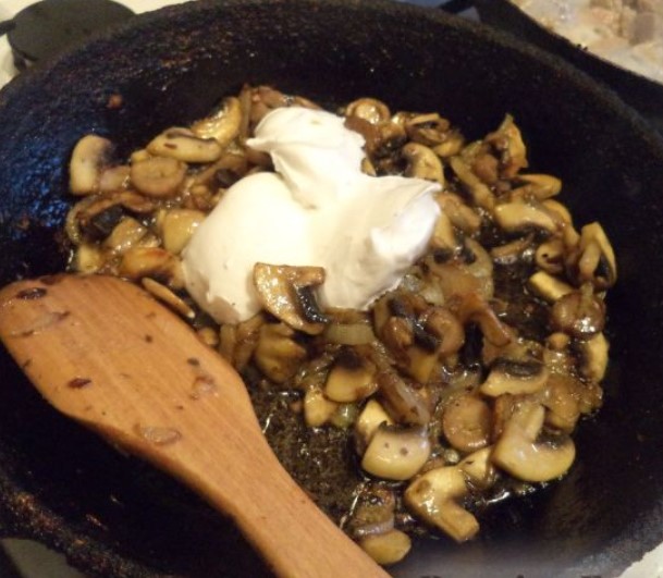 Stroganoff Meat with Mushrooms step 7