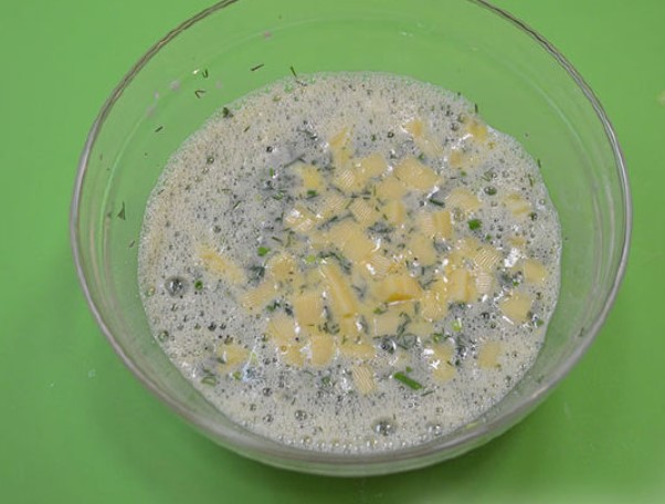 Eggs in Pita Bread step 2