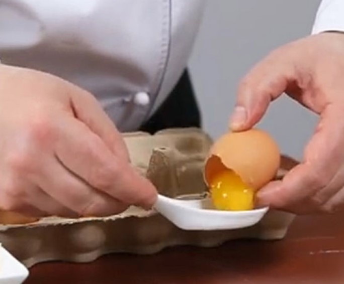 Eggs Stuffed with Salmon and White Fish step 7