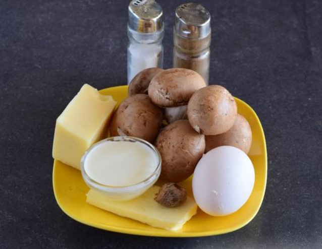Champignons in Cream step 1