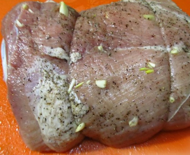 Pork Neck Baked on Onions step 4