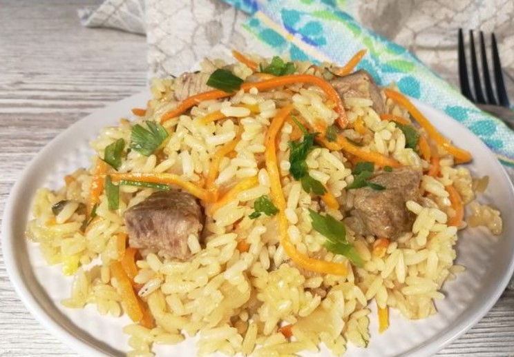 Korean Style Rice with Pork and Carrots (in a Pan)