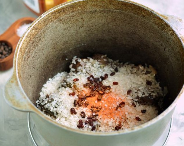 Pilaf with Chicken Legs and Liver step 5