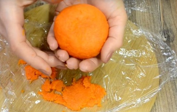 Tangerine Snack with Carrots, Cheese and Eggs step 8