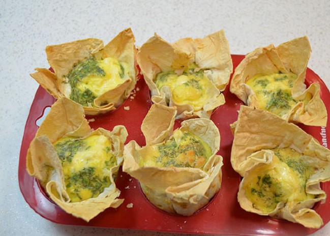 Eggs in Pita Bread step 3