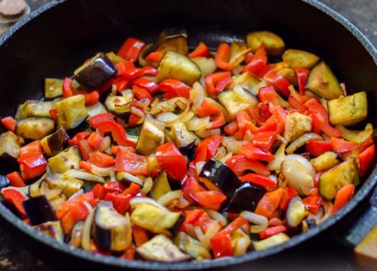 Chicken Meatballs Stewed With Eggplant, Bell Pepper and Olives step 11
