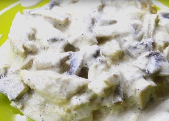 Chicken Fricassee with Mushrooms