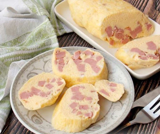 Omelette in a Bag with Boiled Sausage