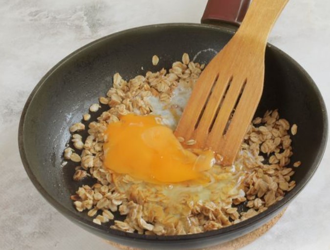 Fried Oatmeal with Egg step 4