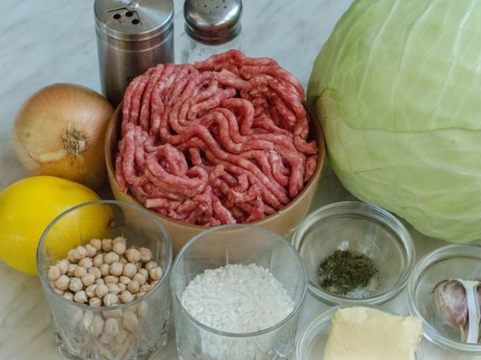 Cabbage Rolls with Chickpeas, Rice and Minced Meat step 2