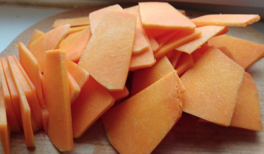 Semolina Porridge with Pumpkin step 1