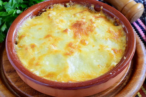 Baked Fish with Potatoes, with Mayonnaise
