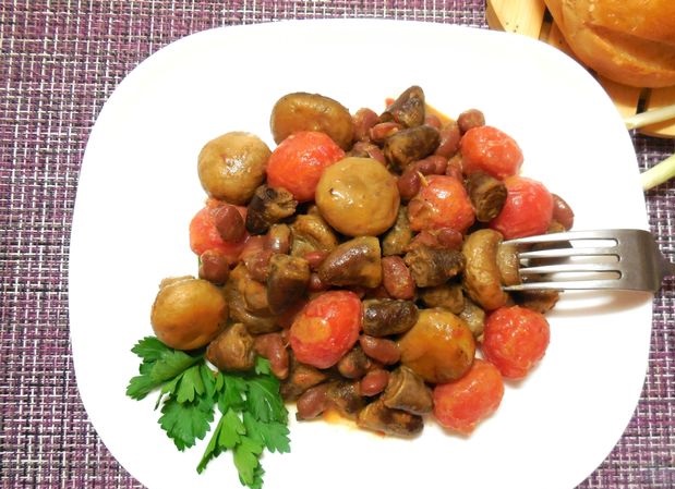 Chicken Hearts, Stewed with Mushrooms, in Sauce