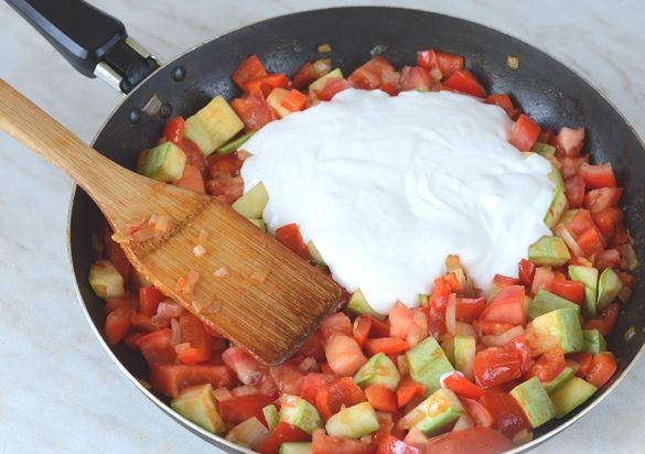 Zucchini Paprikash with Tomatoes step 12