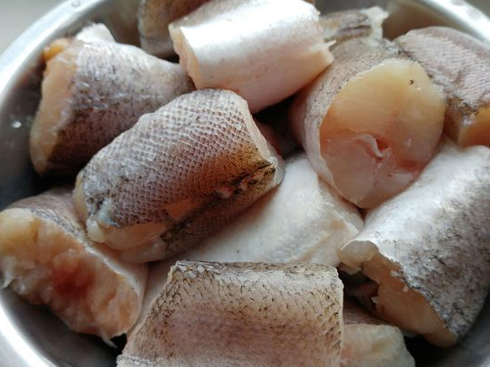 Stewed Fish in Tomato Sauce step 1