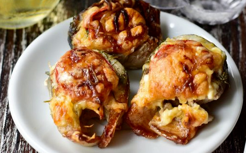 Fish with Tomatoes and Cheese, Baked in Foil