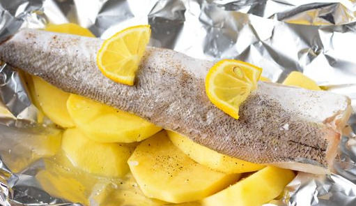Fish Baked with Potatoes and Lemon (in Foil) step 4