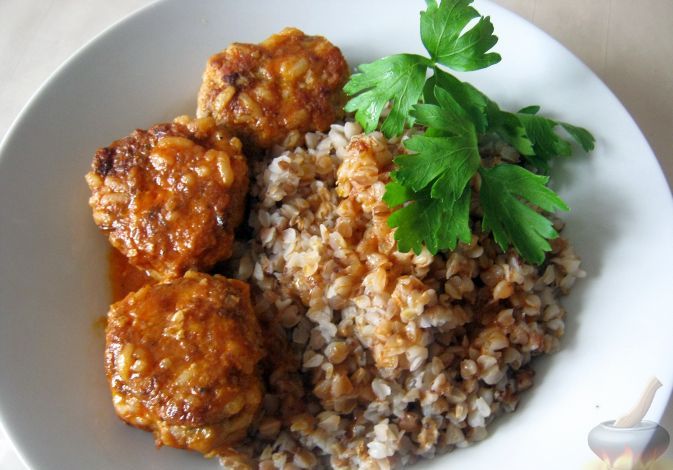 Meatballs with Rice in Tomato Sauce step 16