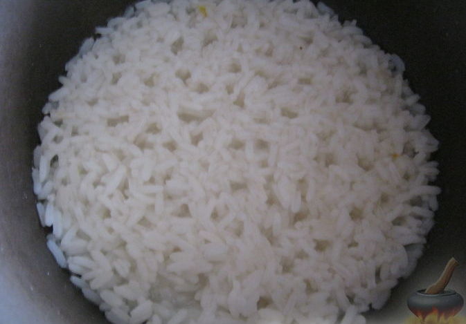 Meatballs with Rice in Tomato Sauce step 2