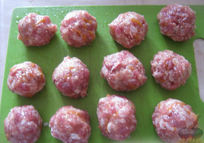 Meatballs with Rice in Tomato Sauce step 9