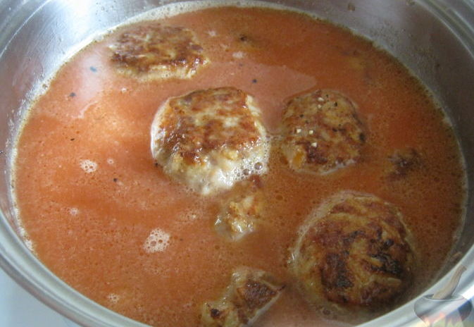Meatballs with Rice in Tomato Sauce step 14