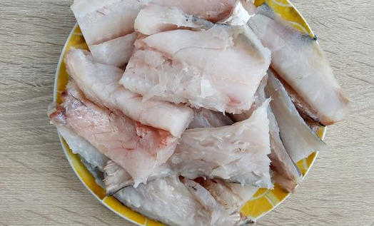 Fish Baked with Vegetables and Canned Beans step 1