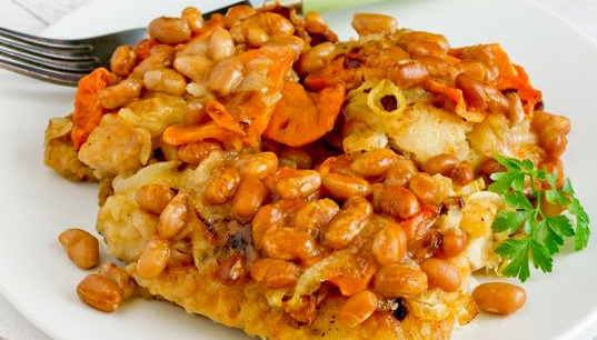 Fish Baked with Vegetables and Canned Beans