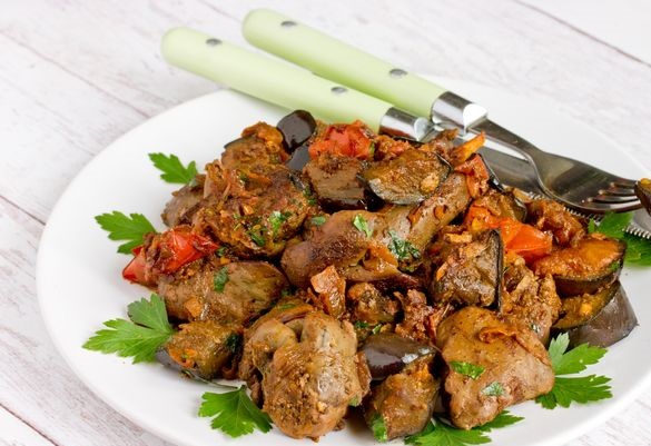 Chicken Liver Stewed with Eggplant and Tomatoes