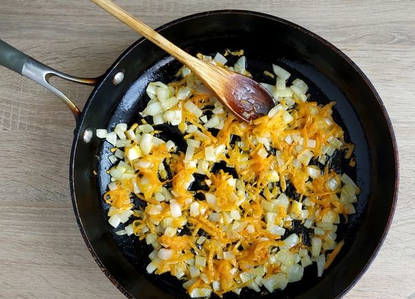 Chicken Liver Stewed with Eggplant and Tomatoes step 2