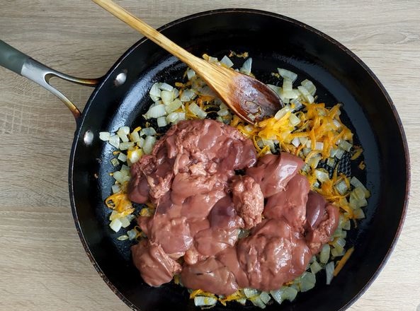 Chicken Liver Stewed with Eggplant and Tomatoes step 4