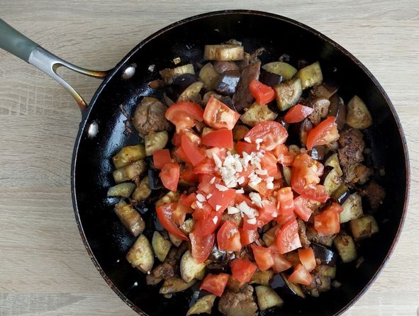 Chicken Liver Stewed with Eggplant and Tomatoes step 11