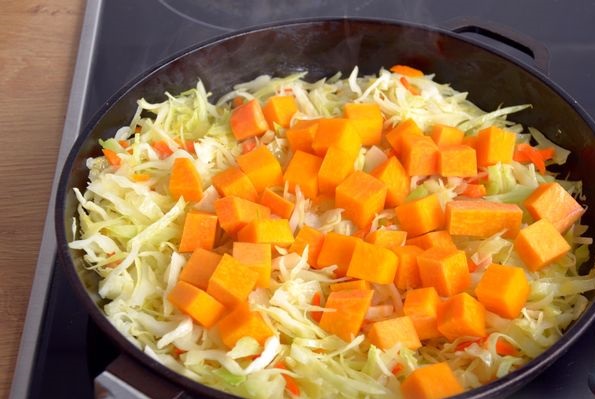 Cabbage Stewed with Pumpkin and Mushrooms step 7