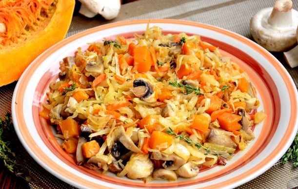 Cabbage Stewed with Pumpkin and Mushrooms step 11