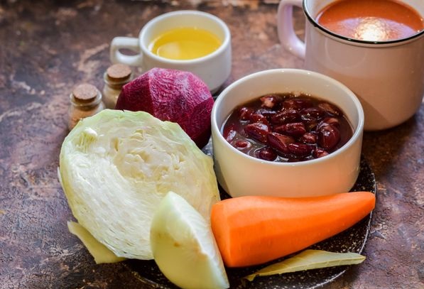 Cabbage Stewed with Beets and Beans step 1