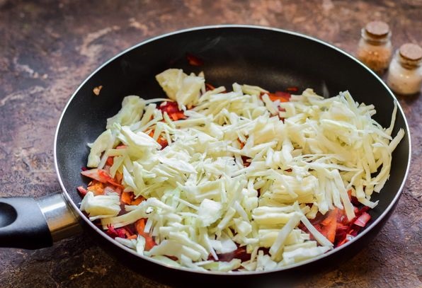 Cabbage Stewed with Beets and Beans step 6