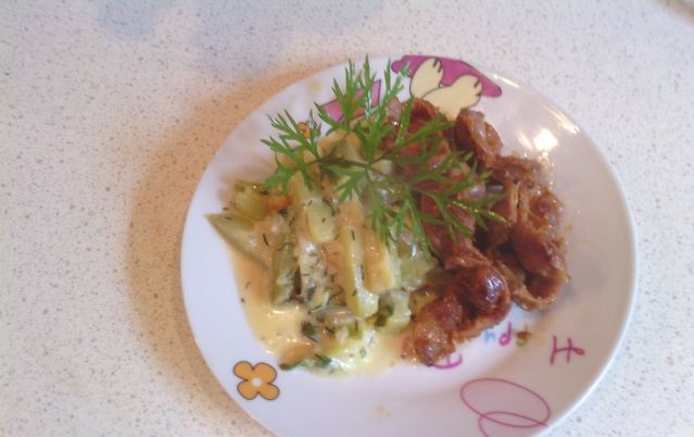 Fried Chicken Giblets Garnished with Young Zucchini
