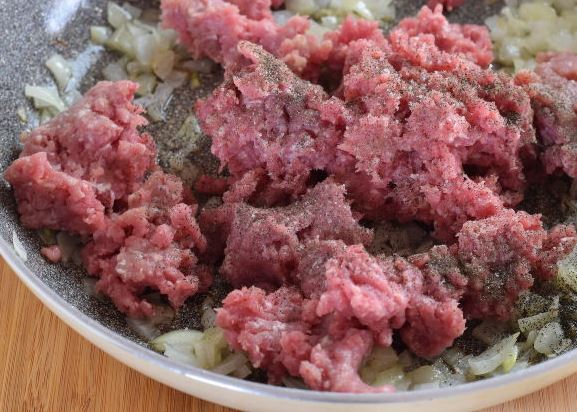 Cabbage Casserole with Minced Meat step 4