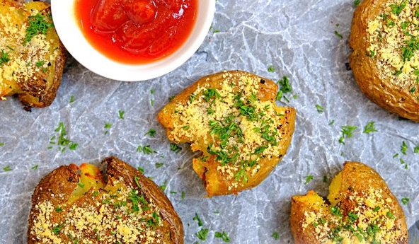 Crispy Crushed Potatoes in the Oven