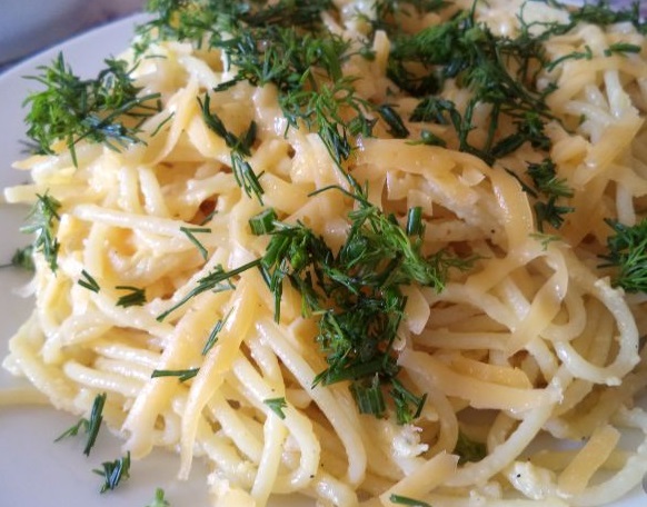 Spaghetti with Cheese and Eggs