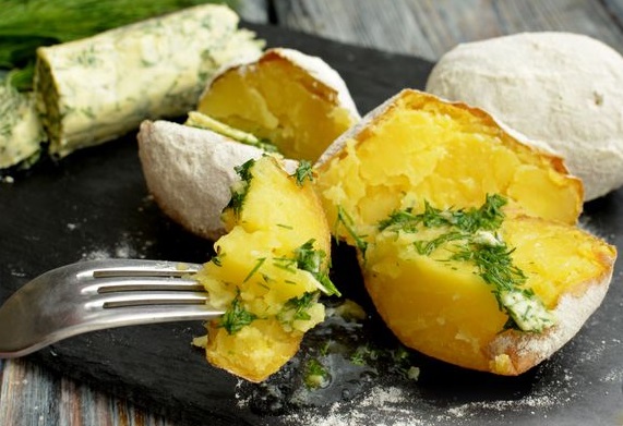 Baked Potatoes “Like on a Fire”