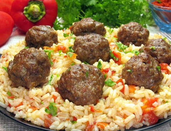 Rice with Meat Balls, Tomatoes and Bell Peppers