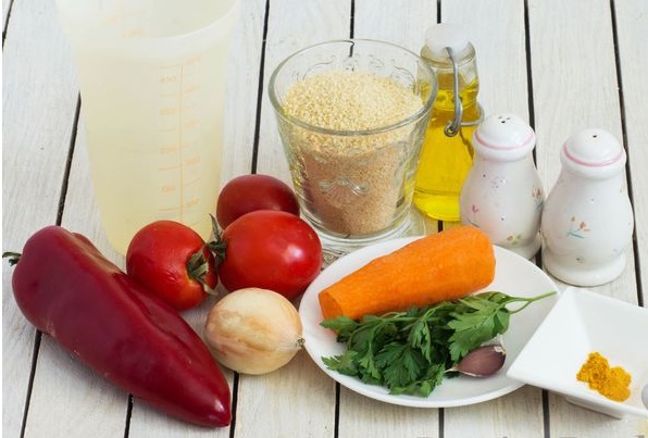 Couscous with Tomatoes and Bell Peppers step 1