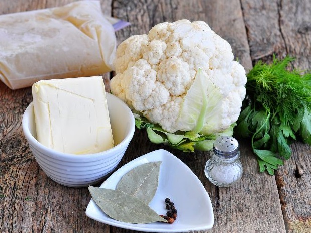 Whole Baked Cauliflower step 1