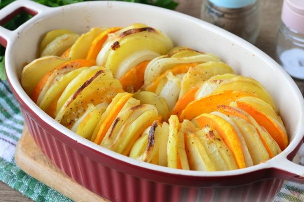 Baked Potatoes with Pumpkin, Onions and Cheese step 10