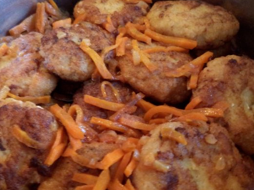 Lean Cutlets from Sea Fish, in Tomato Sauce step 11