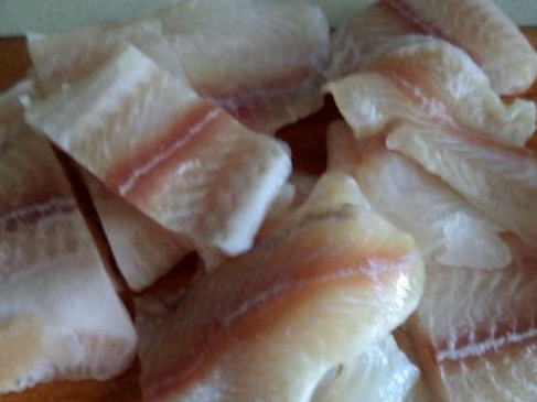 Lean Cutlets from Sea Fish, in Tomato Sauce step 2